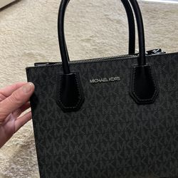 Michael Kors Hand Bag