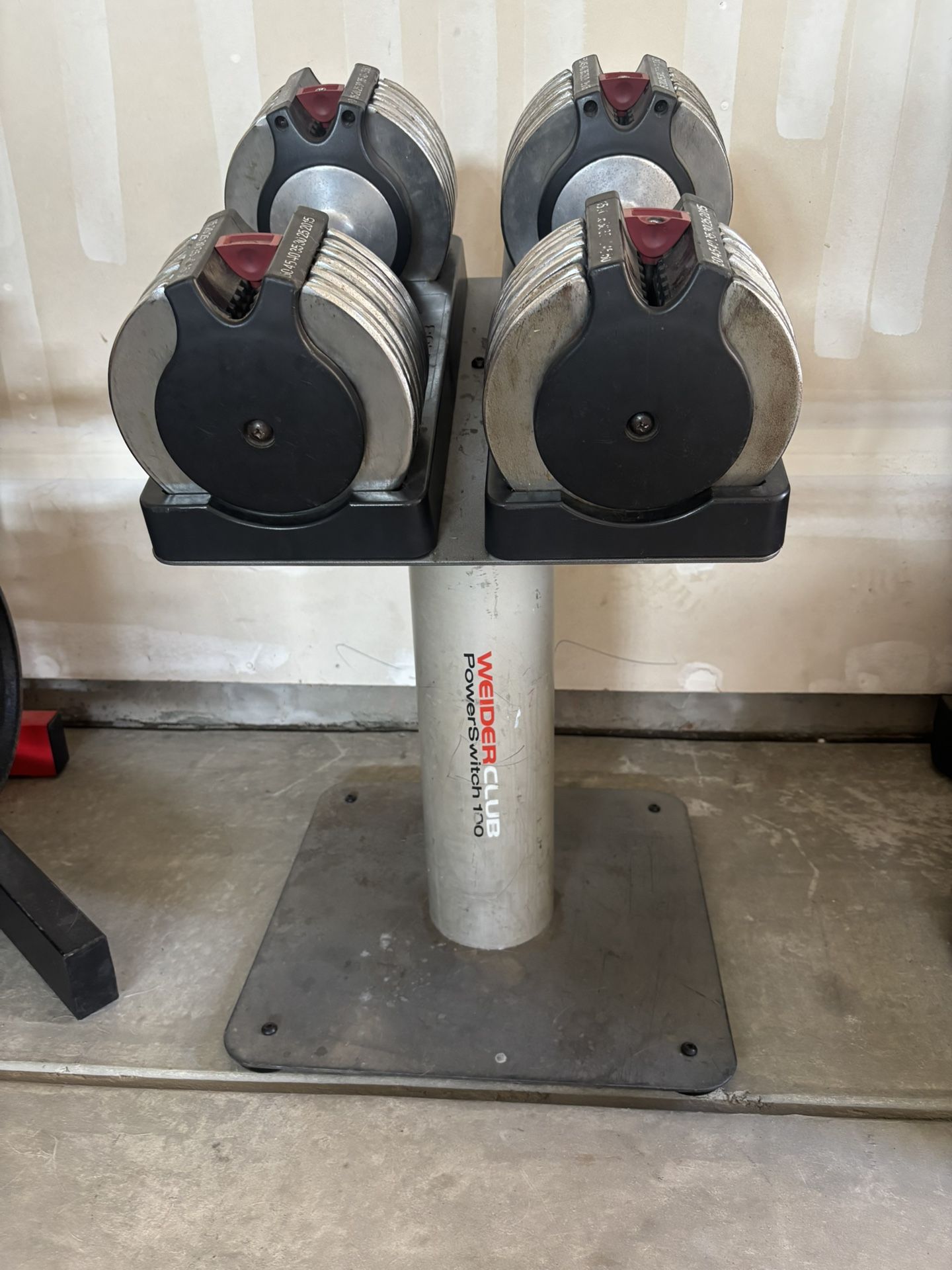 Adjustable Dumbbells Up To 50 Pounds