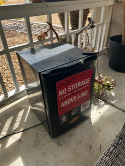 Mini fridge