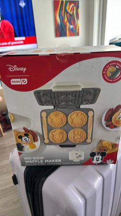Disney Dash Mini Waffle Maker