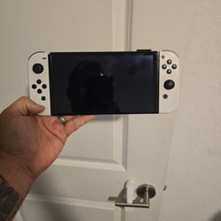 Nintendo Switch OLED (1st Gen)