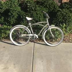 26” Huffy Cranbrook Men’s Light Silver Beach Cruiser 