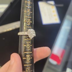 14k 5.2g Size 7 White Gold Diamond Ring