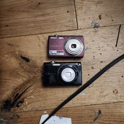 2 Digital Camera Nikon