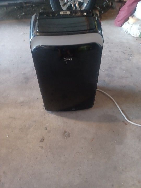 AC Conditioner Inside House