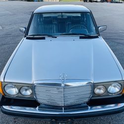 1985 Mercedes-Benz 300