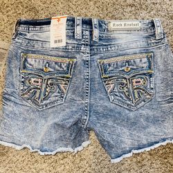 Brand New Rock Revival Shorts, Size 32
