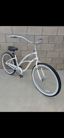 NEW!! 26" WOMEN'S ELECTRA BEACH CRUISER