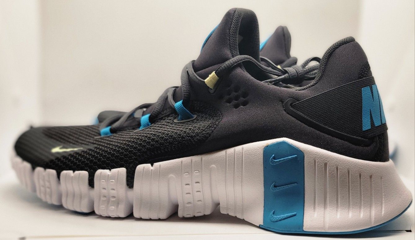Brand New MEN'S NIKE FREE METCON TRAINING SHOES
