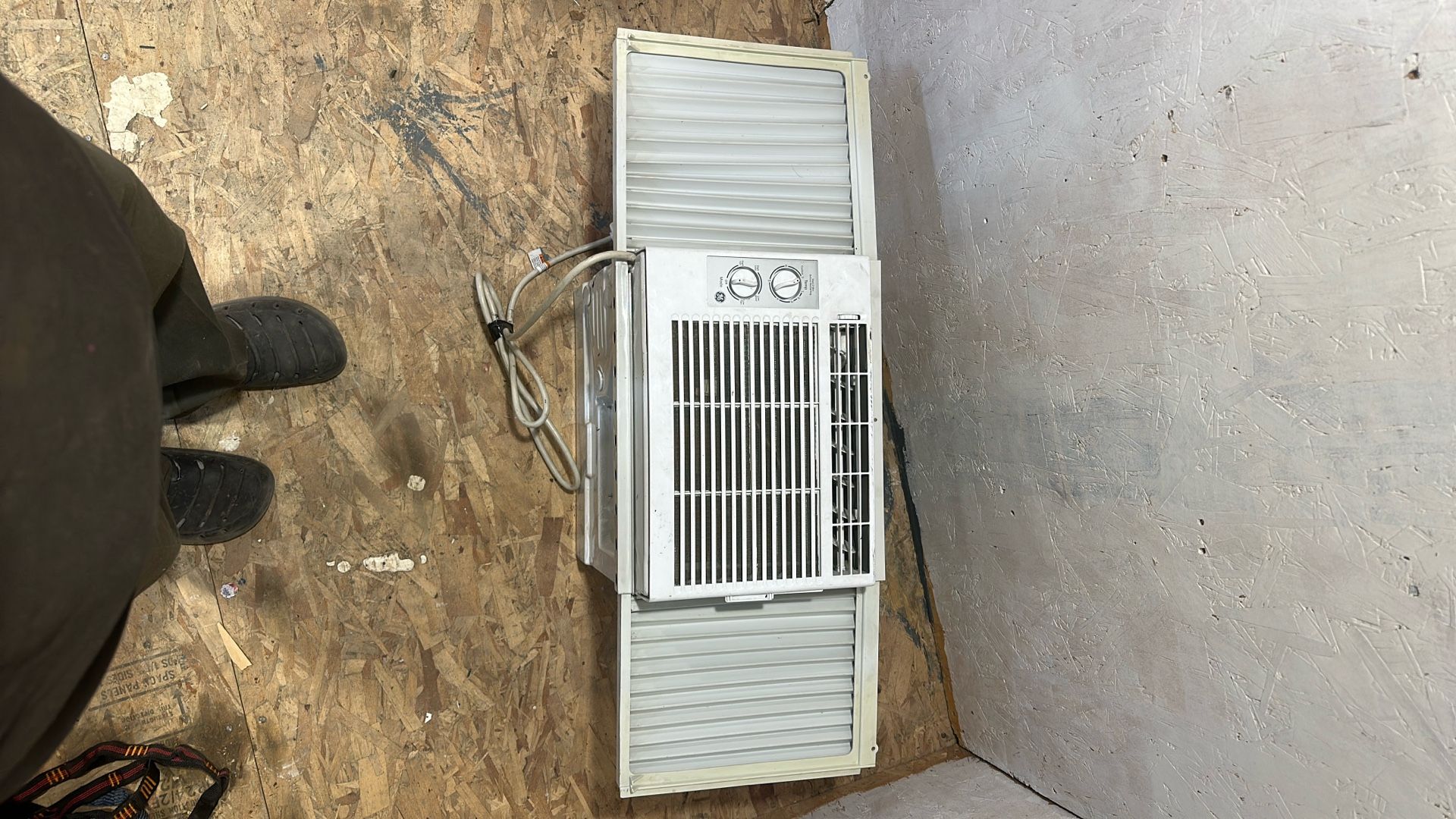 Window AC Unit