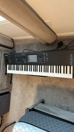 Usted Yamaha modx 7+ Synthesizer