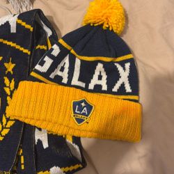 LA Galaxy Beanie & Scarf