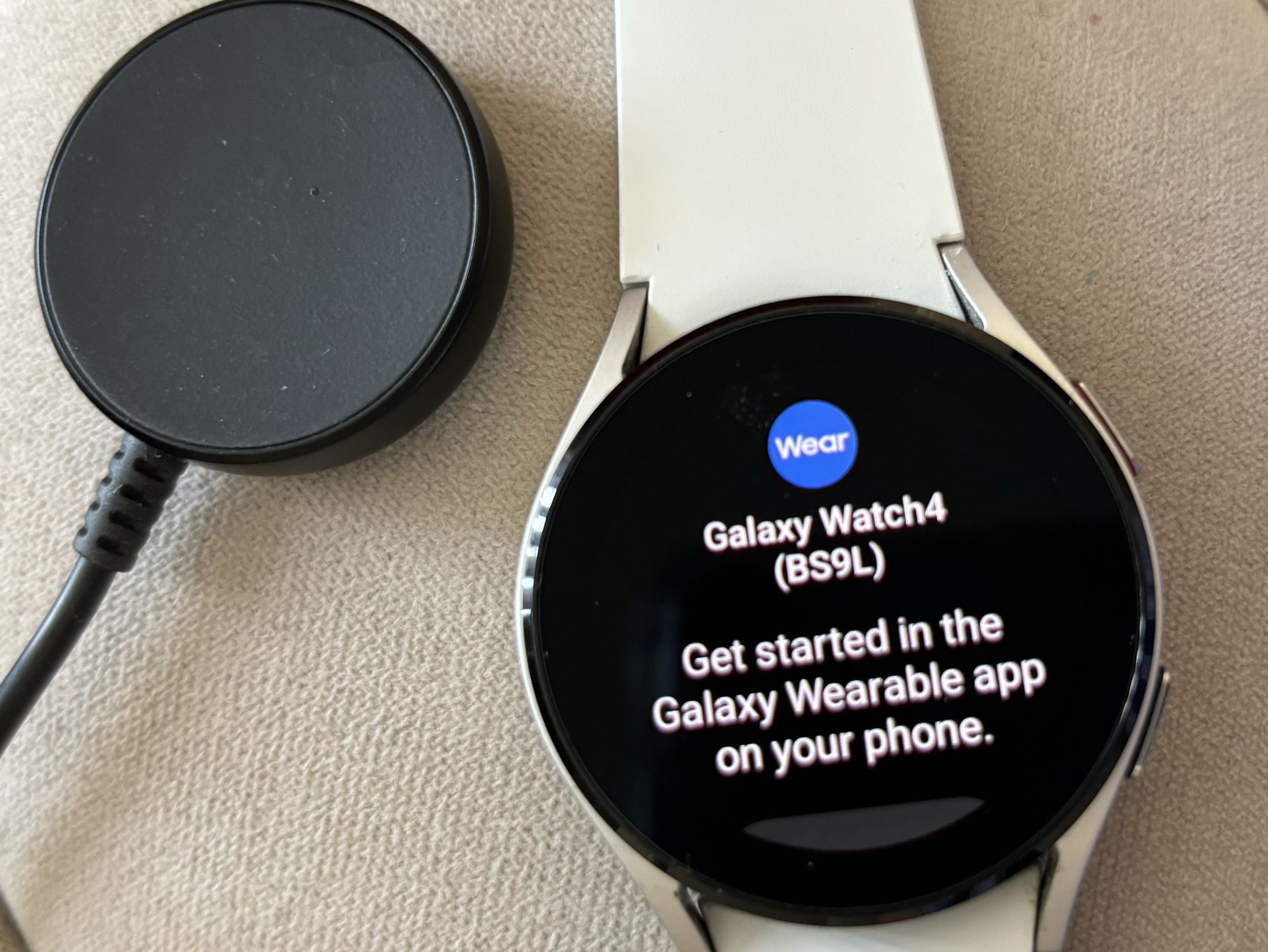 Galaxy 4 Watch & Charger 
