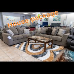 House package it’s bedroom, set living room, set  Dining Table  With 4 Or 6 Chairs and carpet and 50 in TV $3000