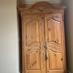 Armoire Country French