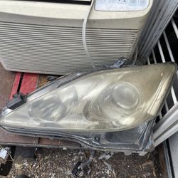 Is Lexus (06-08) Left Headlight Used