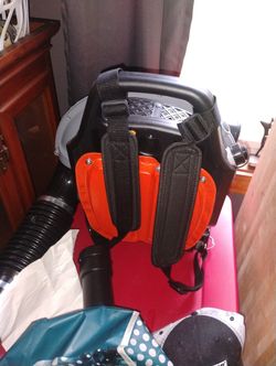 New Back Pack Blower https://offerup.com/redirect/?o=NjMuQ2M= 