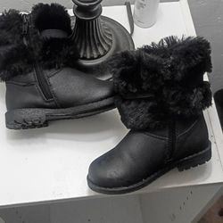 ($10)  Leather Black Infant Boots With Bow