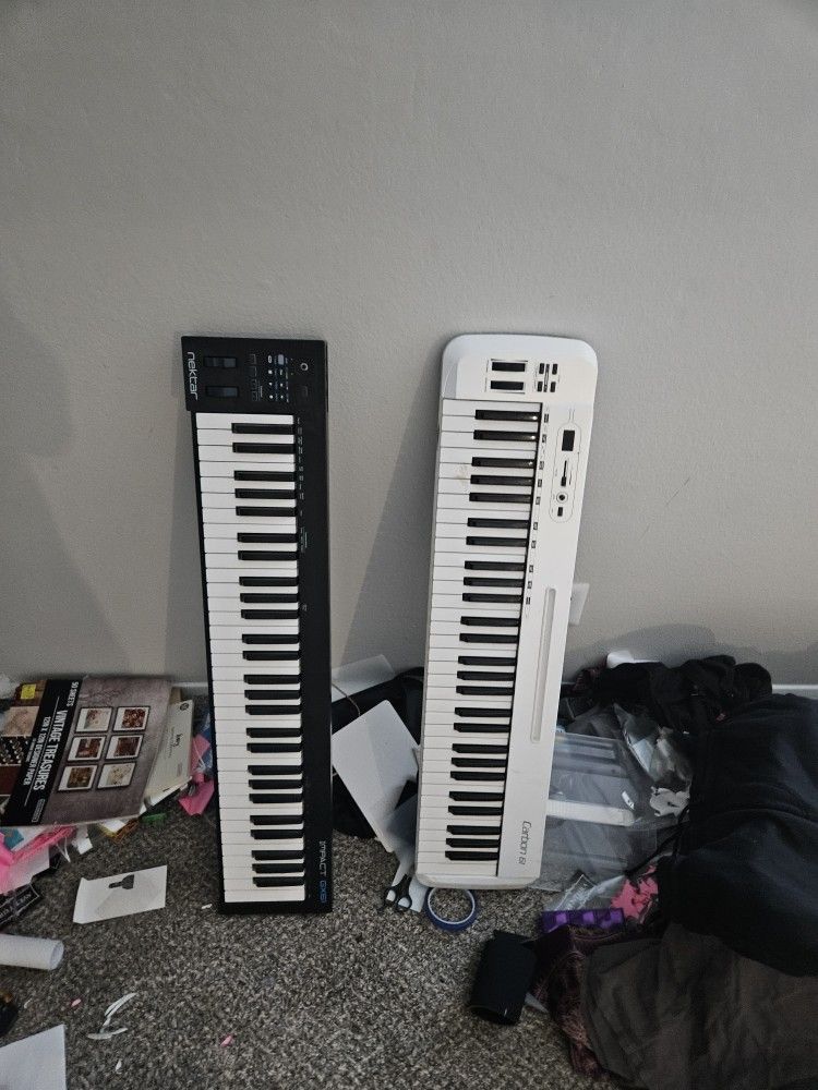 Electric Keyboard