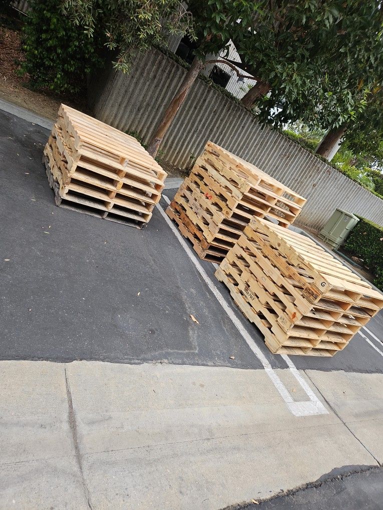Pallets 1 for Sale in Los Angeles, CA OfferUp