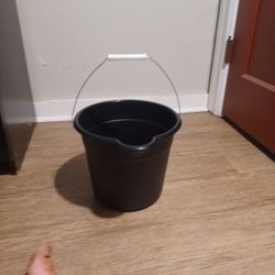 Black Bucket