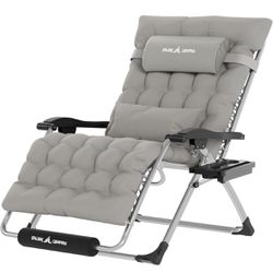 Zero Gravity Recliner / Cushioned Folding Chair