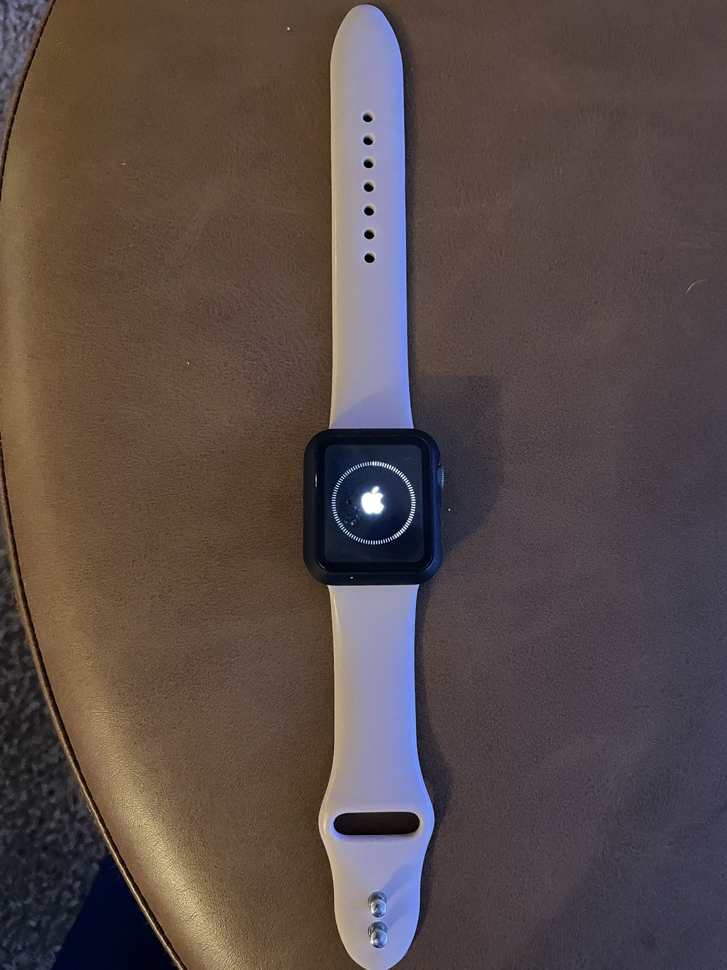 Series 3 Apple Watch With Charger 38 mm