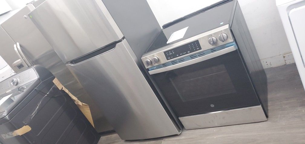 FRIDGE AND STOVE....FRIDGE SLITELY USE..STOVE NEW OPEN B9X WARRANTY  BOTH ITEM $990..READY TO DROP OFF..