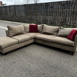 Beautiful Brown / Beige Sectional Couch! ***Free Delivery***