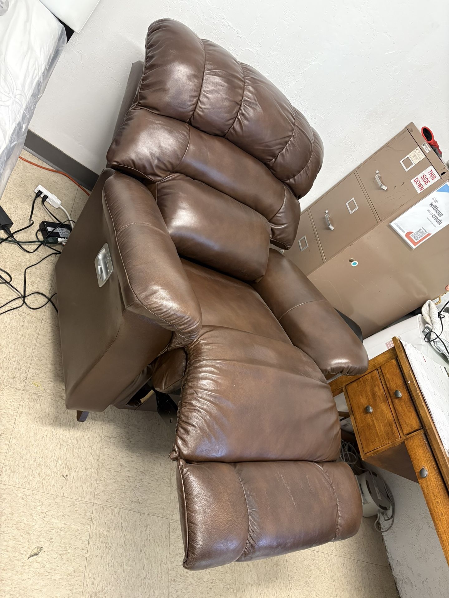 Lazy Boy Rocker Power Recliner With Lumbar And Headrest Adjustment