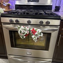Frigidaire  Gallery Gas Range 