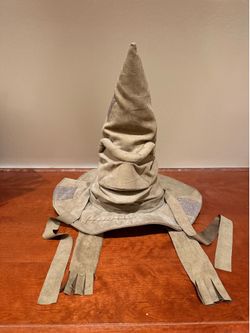 HARRY POTTER SORTING HAT REPLICA - WARNES BROS MERCHANDISE