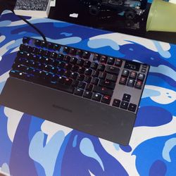 Apex 7 TKL Red Linear Switches(box Not Found)