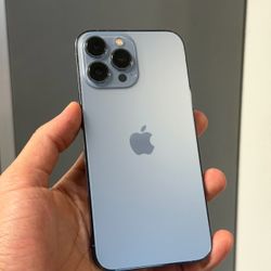 Apple iPhone 13 Pro Max ‘Sierra Blue’ · Unlocked - 256GB