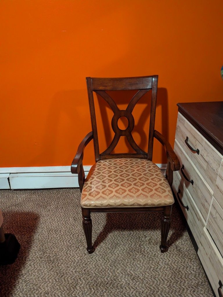 Dining Table With 6 Chairs 