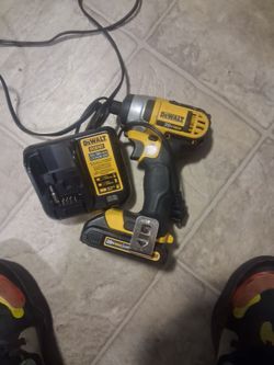 Dealt 20v 1/4 in. Impact