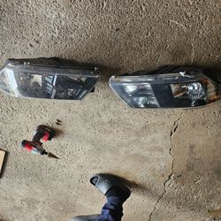 2018 DODGE JOURNEY HEADLIGHTS
