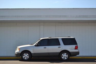 2003 Ford Expedition Thumbnail