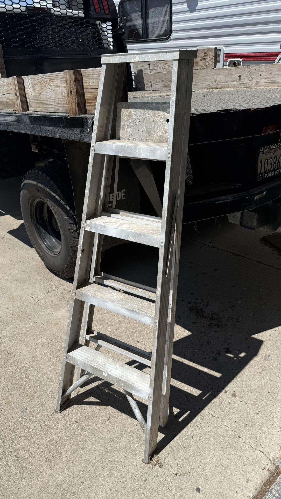 5 Foot Ladder