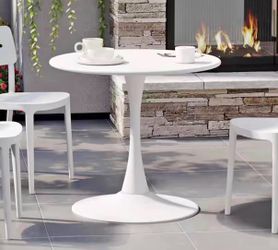 Frond and Form Outdoor 31.5 in. Round Steel Dining Table
