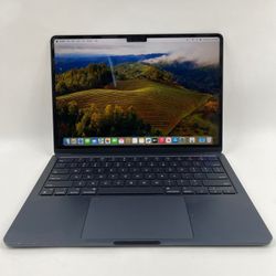 2022 Apple MacBook Air 13.6" M2 8 Core 3.5GHz 8GB RAM 256GB SSD A2681