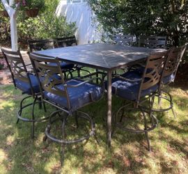 Hanover Montclair 9-Piece Outdoor High Dining Set 8 Swivel Counter Height Chairs Square Patio Table