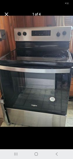 Whirlpool 30" 5.3 cu. ft. electric range  cataloged as model WFE320M0JS