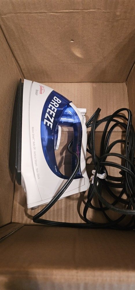 Sunbeam Steam Iron Breeze Like New