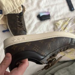 Louis Vuitton Authentic Shoes 10.5-11