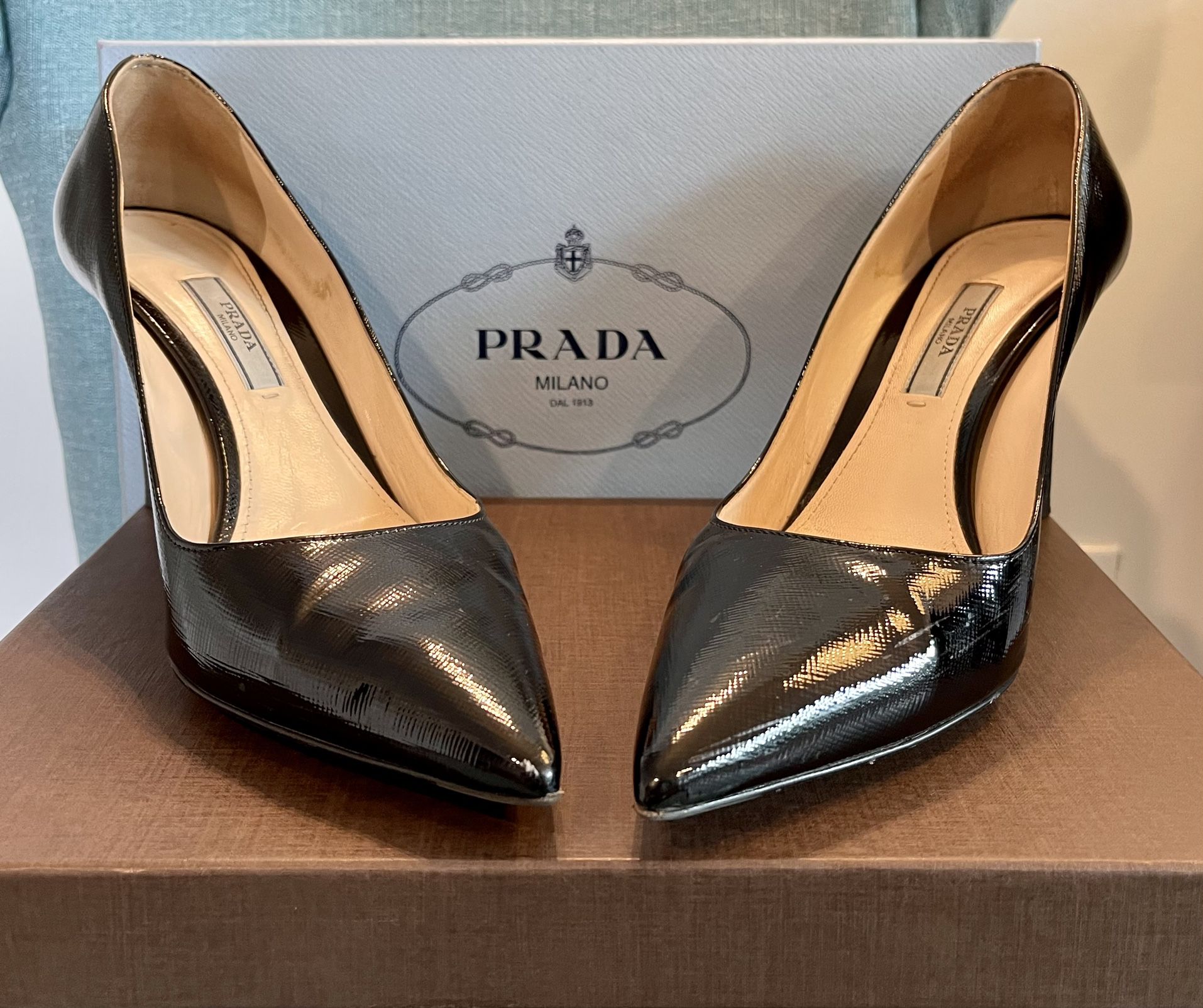 Prada Saffiano textured patent leather pumps Size  for Sale in  Coronado, CA - OfferUp