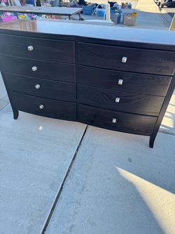 Queen bedroom set Dark Brown 8-Drawer Wood Dresser and two night stands $375