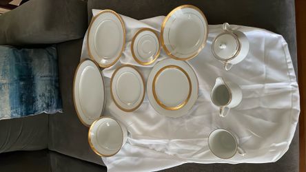 Contemporary Noritake -China Set, gold , great for a wedding present or add to your collection .