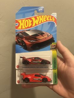 Hot Wheels Lamborghini Huracan LP 620-2 Super Trofeo Super Treasure Hunt & Mainline