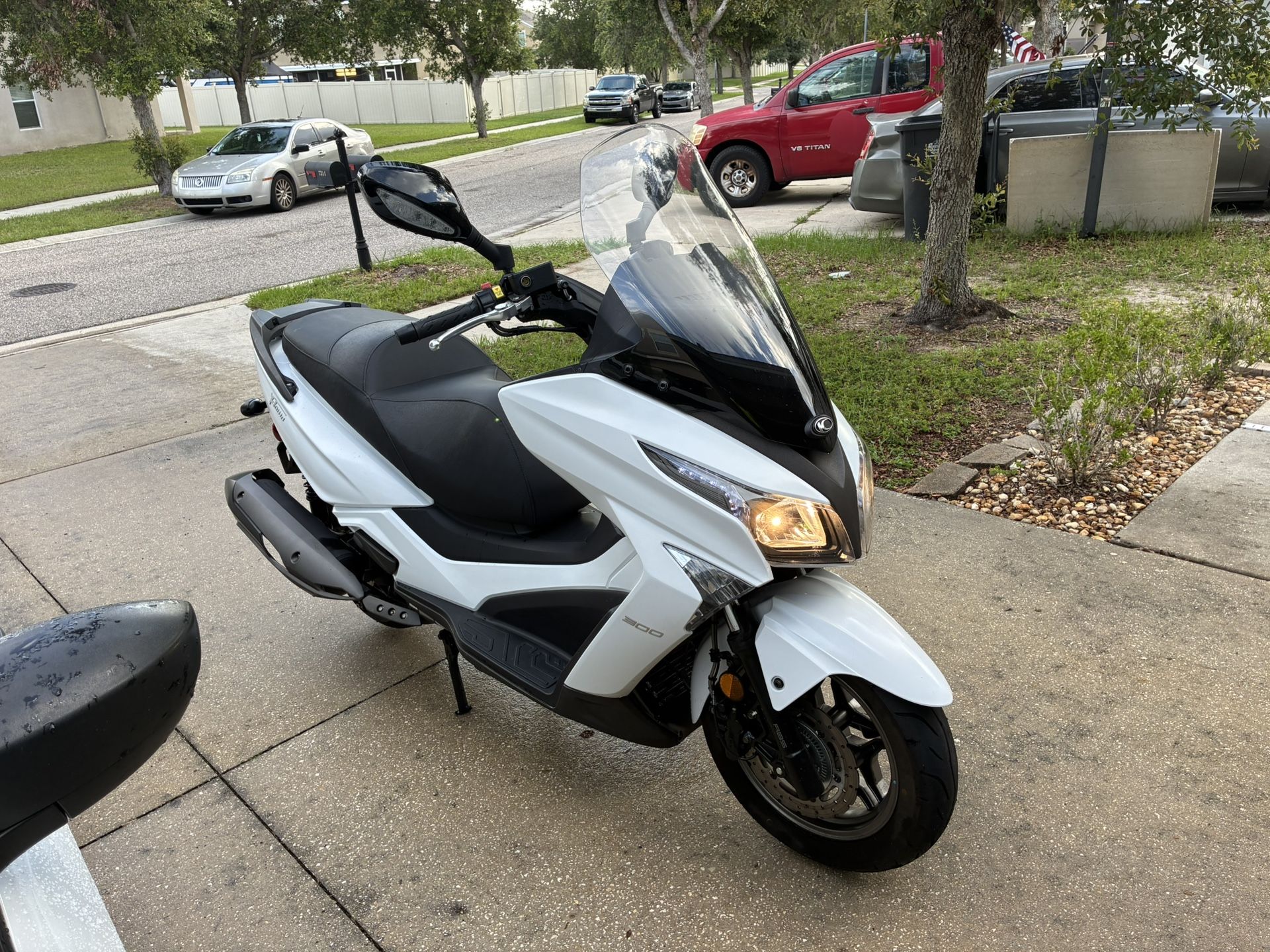 2019-KYMCO-X-Town-300i-with-ABS